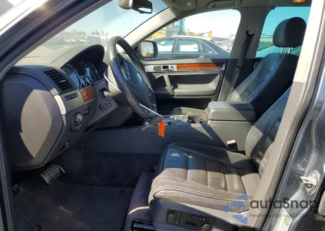 2005 Volkswagen Touareg 4.2 from USA, damaged, VIN WVGMM77L55D009108